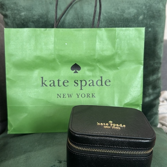 Kate Spade Madison Saffiano Leather Jewelry Box - BNWT - Picture 8 of 8
